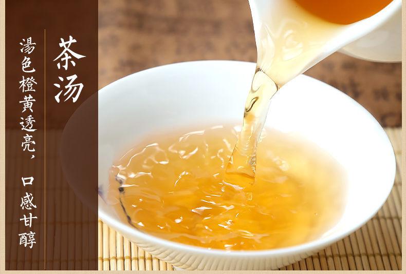 潮州工夫茶之凤凰单枞茶，泡而闻其香味，饮之回味无穷